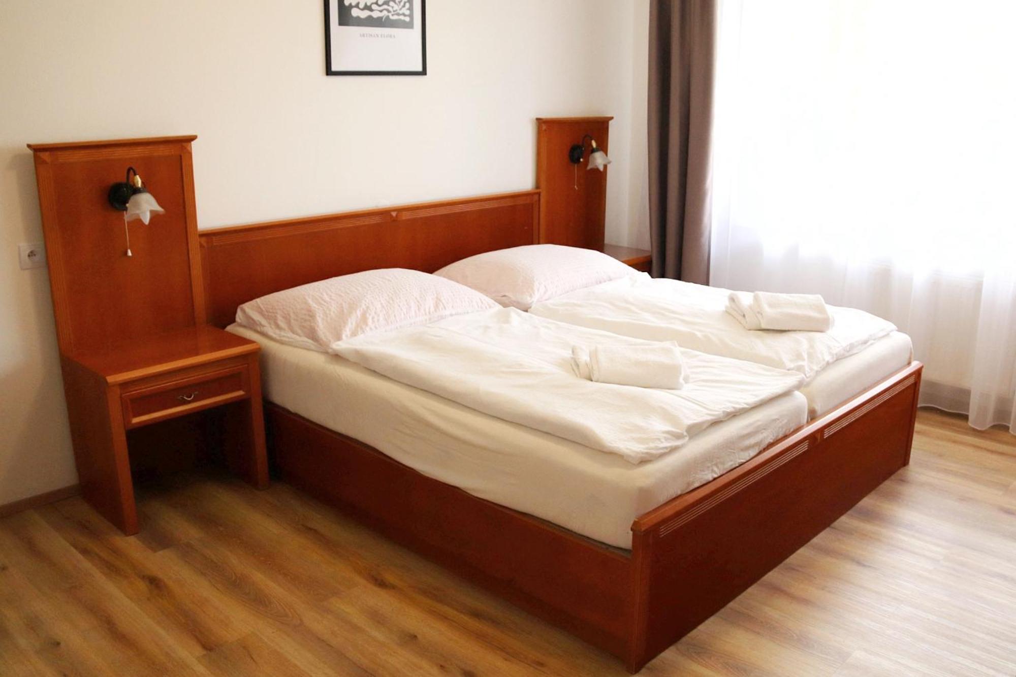 B&B Hotel Volcik Mariënbad Buitenkant foto