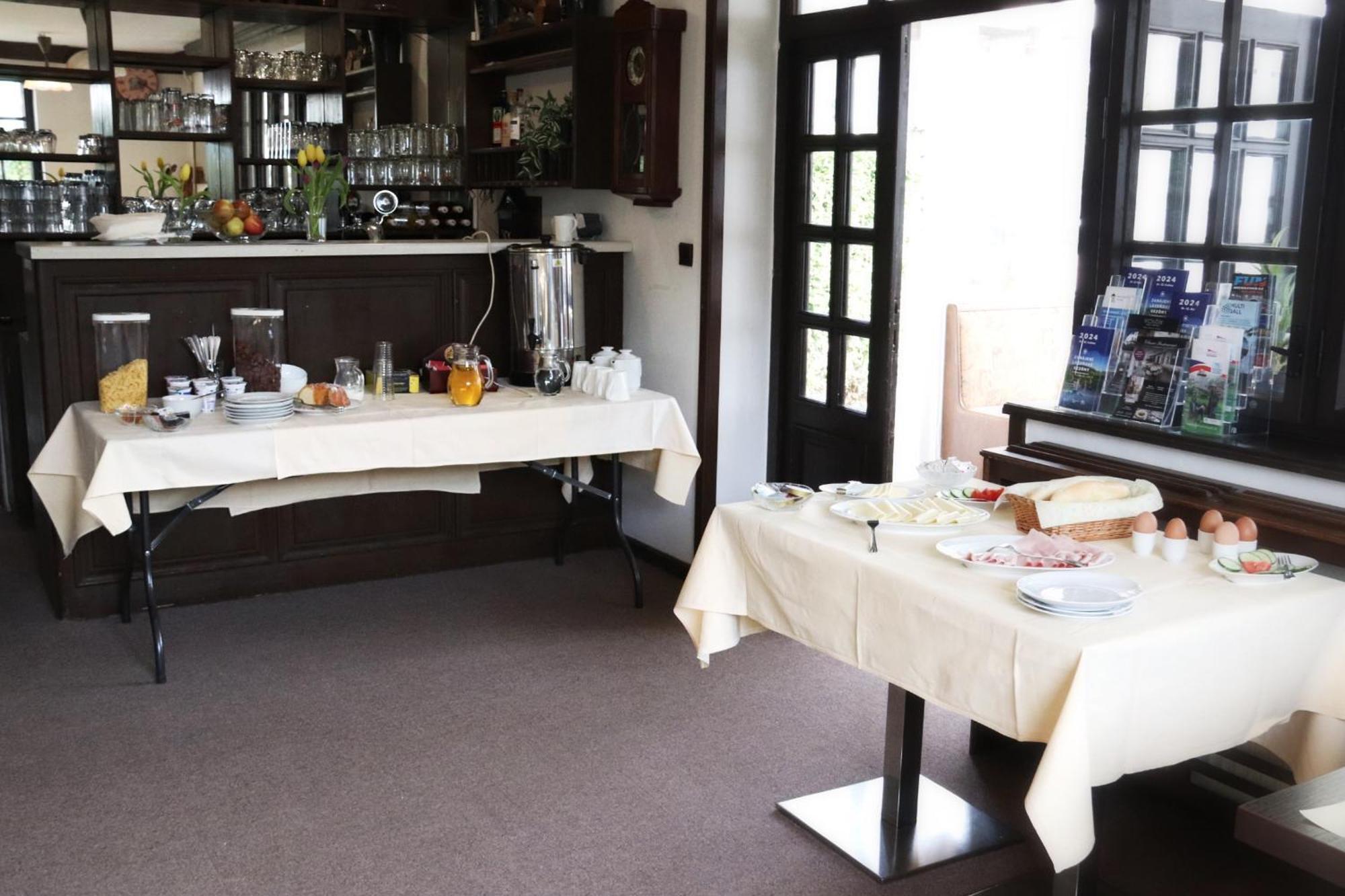 B&B Hotel Volcik Mariënbad Buitenkant foto
